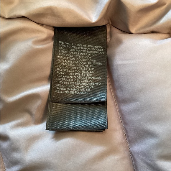 GUC NorthFace puffer coat. - Picture 6 of 9